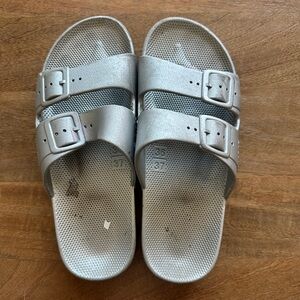 Silver metallic Freedom Moses size 36/37